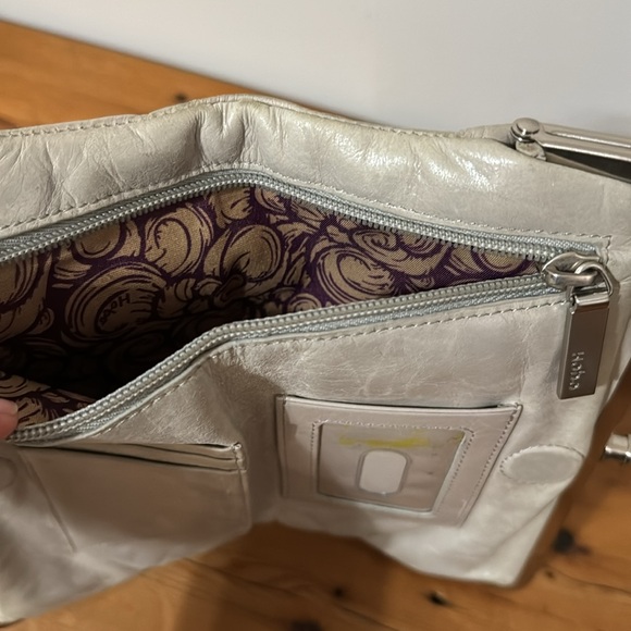 HOBO Clutch Wallet - Picture 7 of 7